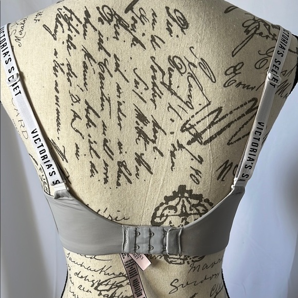 Victoria's Secret Gray tshirt Bra 32DDD - Picture 2 of 3